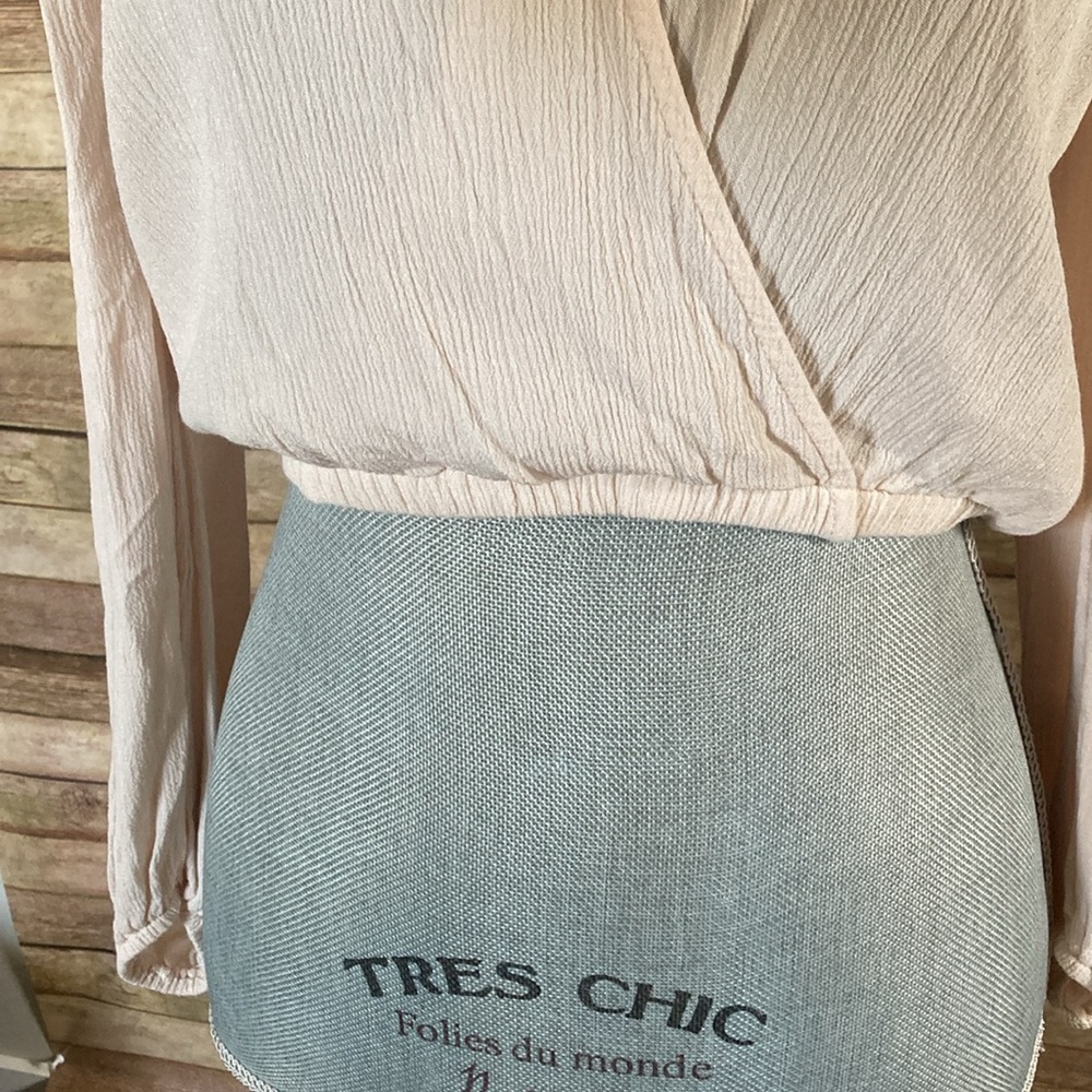 Lush Crop Cold Shoulder Top - Picture 3 of 7